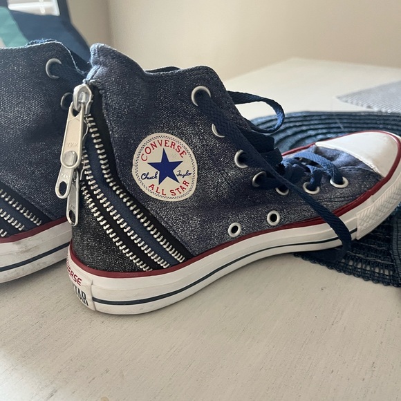 Very rare big kids Converse ( authentic) denim with zippers - Picture 4 of 4